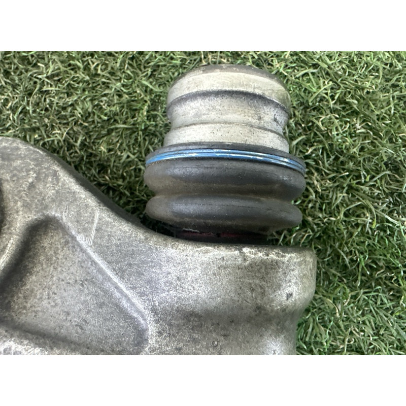 Рычаг подвески (подвеска) AUDI Q5 8R 2010 3.2 CALB 8K0407151C