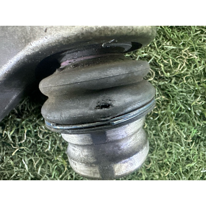 Рычаг подвески (подвеска) AUDI Q5 8R 2010 3.2 CALB 8K0407151C