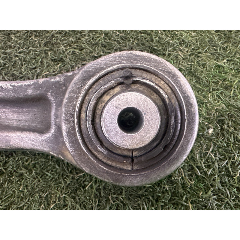 Рычаг подвески (подвеска) AUDI A8 D4 2011 4.2 CDRA 4H0407151C