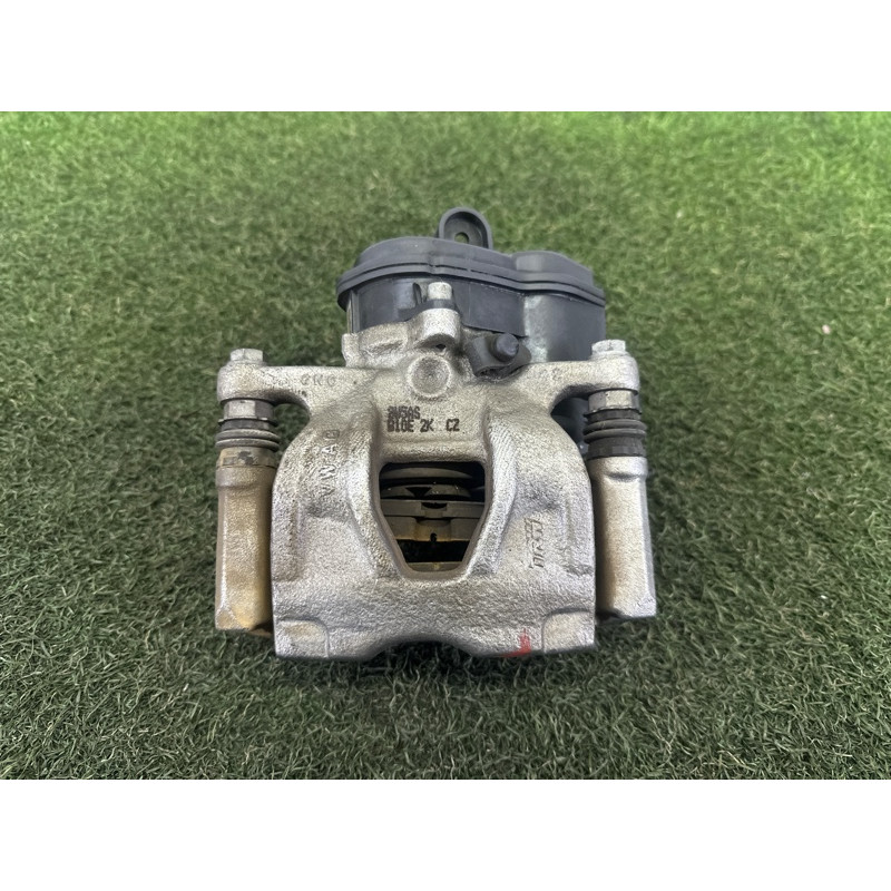 Суппорт тормозной (тормозная система) AUDI A4 B9 2018 2.0 DBPA 8W0615403