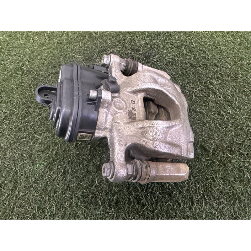 Суппорт тормозной (тормозная система) AUDI A4 B9 2018 2.0 DBPA 8W0615403