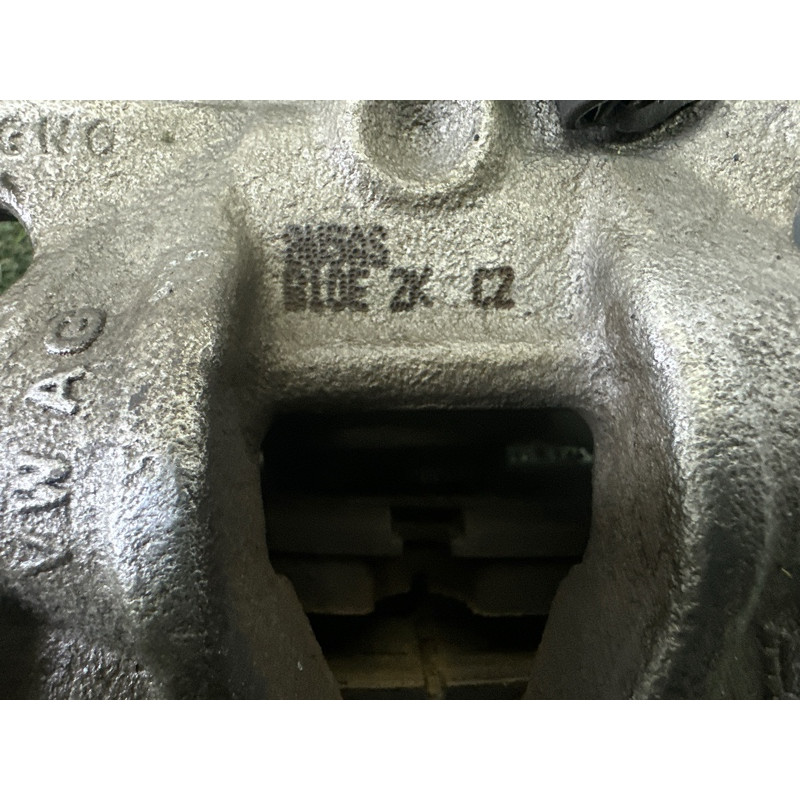 Суппорт тормозной (тормозная система) AUDI A4 B9 2018 2.0 DBPA 8W0615403