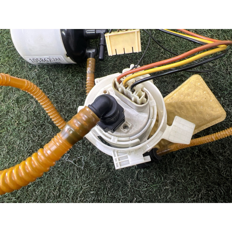 Топливный насос (топливная система) AUDI A8 D4 2011 4.2 CDRA 4H0906089A