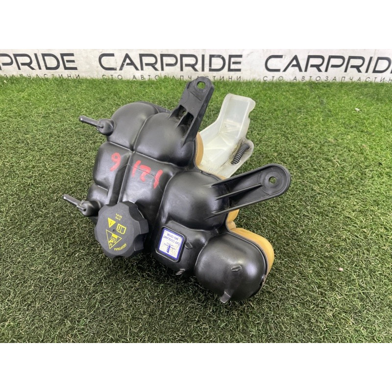 Бачок расширительный (система охлаждения) Jeep Grand Cherokee WK2 2018 3.6 68244088AA