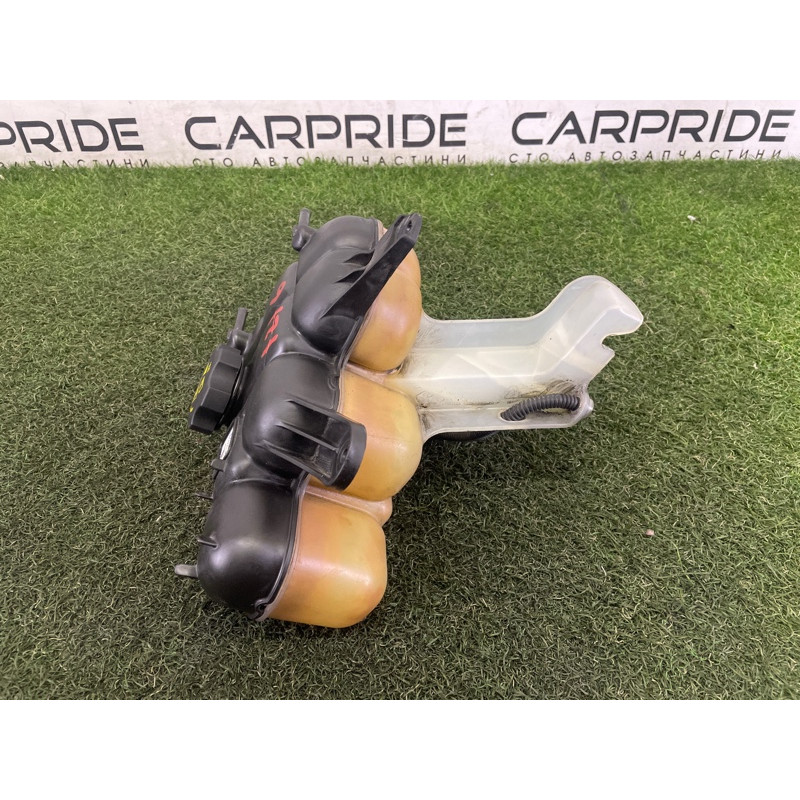 Бачок расширительный (система охлаждения) Jeep Grand Cherokee WK2 2018 3.6 68244088AA