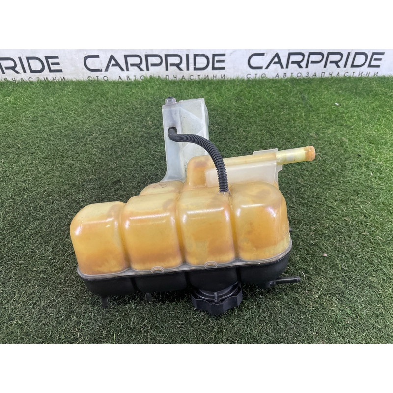 Бачок расширительный (система охлаждения) Jeep Grand Cherokee WK2 2018 3.6 68244088AA