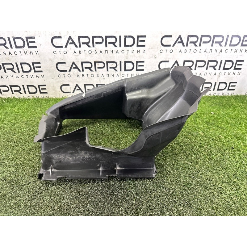 Воздуховод радиатора (кузов и элементы) Volkswagen Touareg NF 2012 3.0 TDI 7P6117335