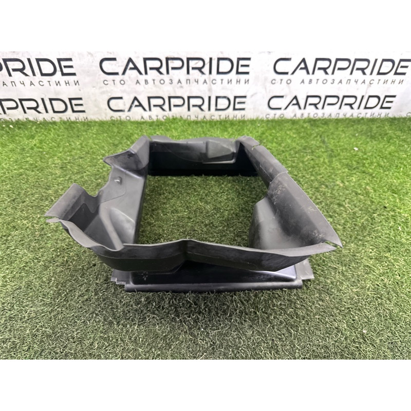 Воздуховод радиатора (кузов и элементы) Volkswagen Touareg NF 2012 3.0 TDI 7P6117335