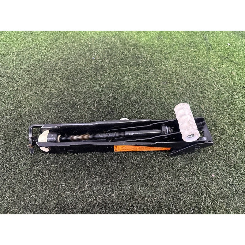 Домкрат (аксессуары) AUDI A8 D4 2011 4.2 CDRA 4H0011031C