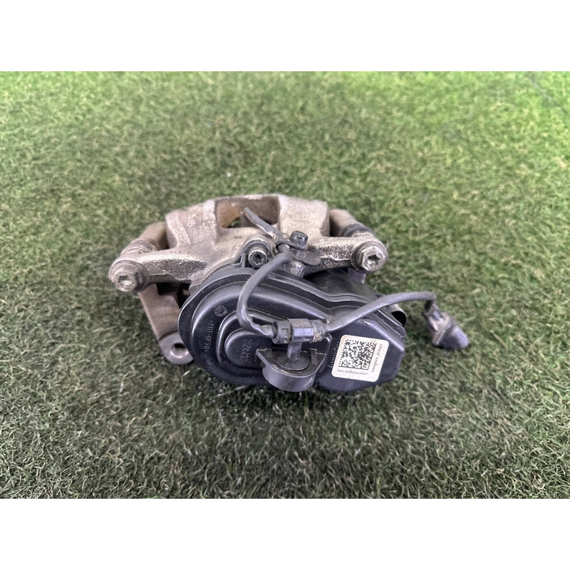 Суппорт тормозной (тормозная система) AUDI A4 B9 2018 2.0 DBPA 8W0615404