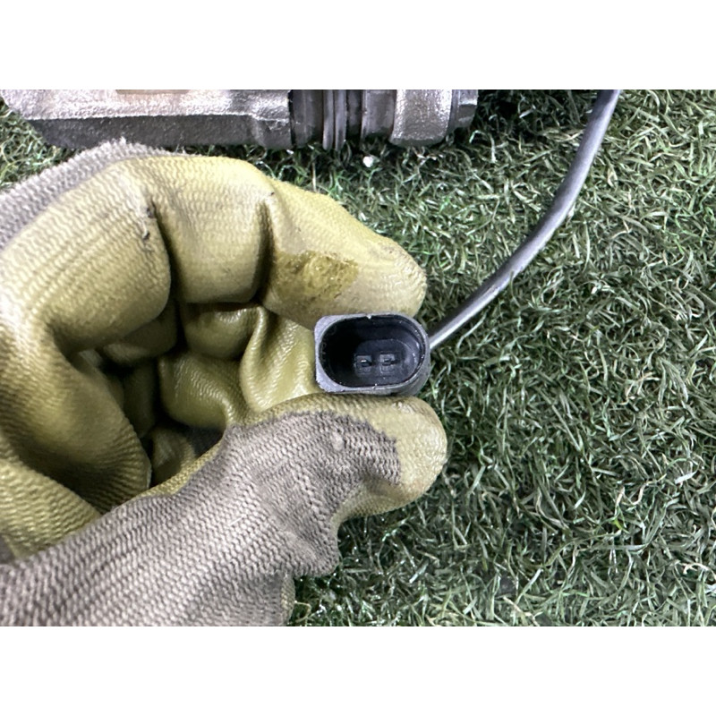 Суппорт тормозной (тормозная система) AUDI A4 B9 2018 2.0 DBPA 8W0615404