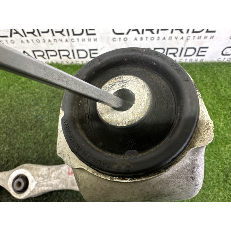 Рычаг подвески (подвеска) Volkswagen Touareg NF 2012 3.0 Hybrid CGFA 7P0407151E