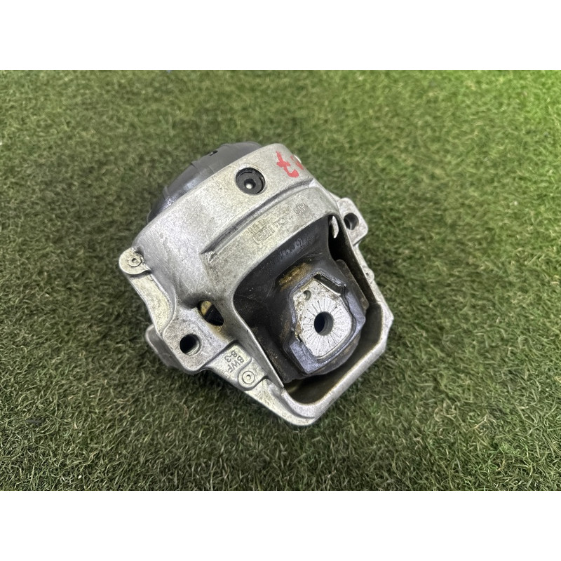 Подушка двигуна (двигун та елементи) AUDI Q5 8R 2010 3.2 CALB 8R0199381R