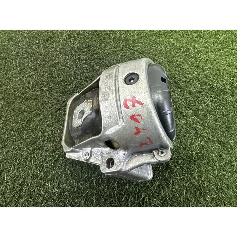 Подушка двигуна (двигун та елементи) AUDI Q5 8R 2010 3.2 CALB 8R0199381R