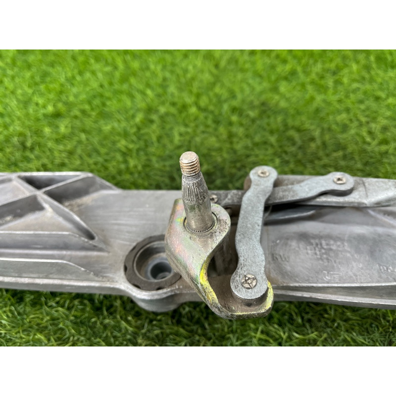 Трапеция дворников (кузов и элементы) BMW 5-series E39 67638360603