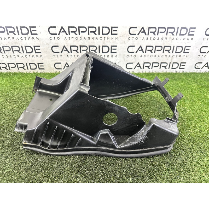 Воздуховод радиатора (кузов и элементы) LAND ROVER RANGE ROVER Sport L494 2016 3.0 Diesel LR044395