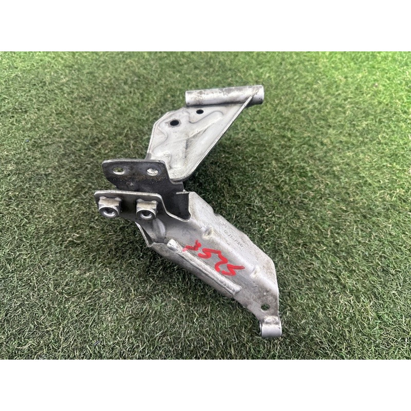 Кронштейн подушки двигателя (кронштейны двигателя) AUDI A8 D4 2011 4.2 CDRA 4H0399059C