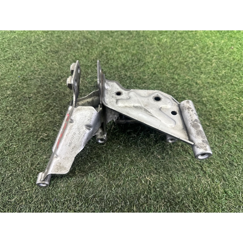 Кронштейн подушки двигателя (кронштейны двигателя) AUDI A8 D4 2011 4.2 CDRA 4H0399059C