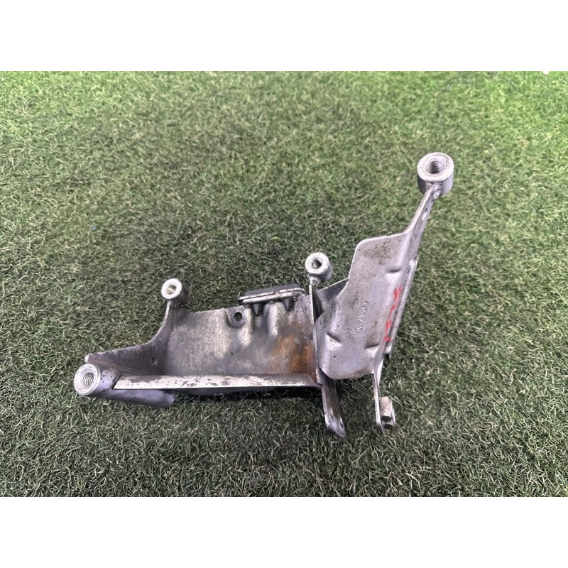 Кронштейн подушки двигателя (кронштейны двигателя) AUDI A8 D4 2011 4.2 CDRA 4H0399059C