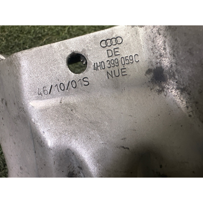 Кронштейн подушки двигателя (кронштейны двигателя) AUDI A8 D4 2011 4.2 CDRA 4H0399059C