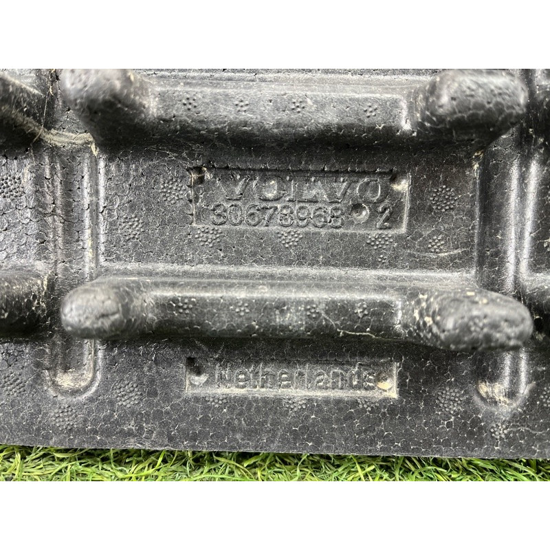 Абсорбер (наповнювач) бампера (кузов і елементи) Volvo XC90 P28 30678968