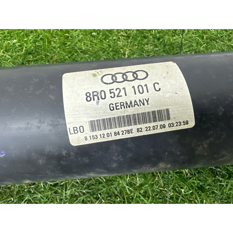 Карданный вал (трансмиссия) AUDI Q5 8R 2010 3.2 CALB 8R0521101C