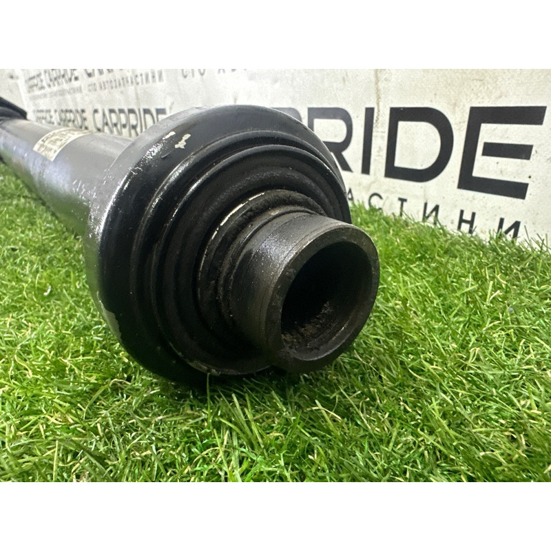 Карданный вал (трансмиссия) Volkswagen Touareg NF 2012 3.0 TDI 7P0521102P