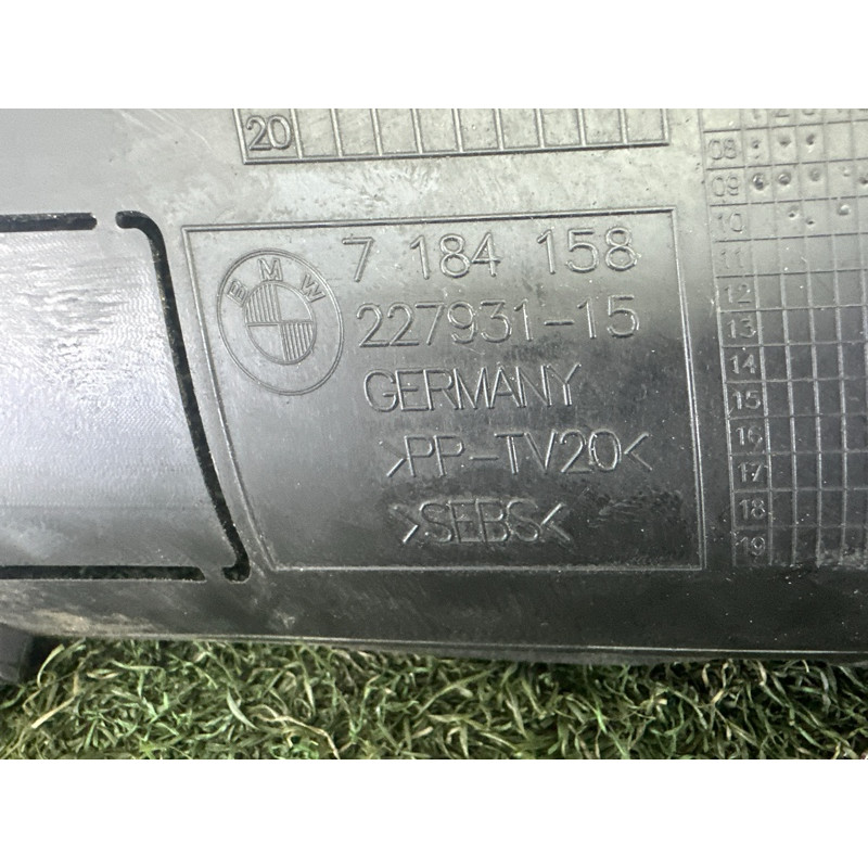 Воздуховод радиатора (кузов и элементы) BMW 7-series F01 2011 3.0 N54 51747184158