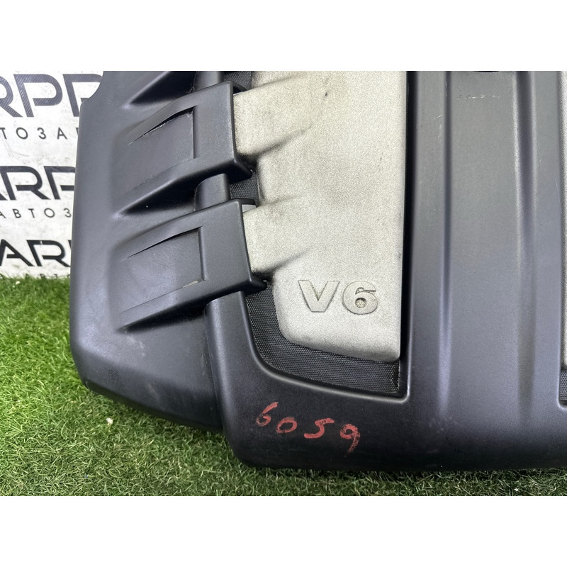 Декоративная крышка двигателя (двигатель и элементы) Volkswagen Touareg NF 2012 3.0 TDI 059103925BC