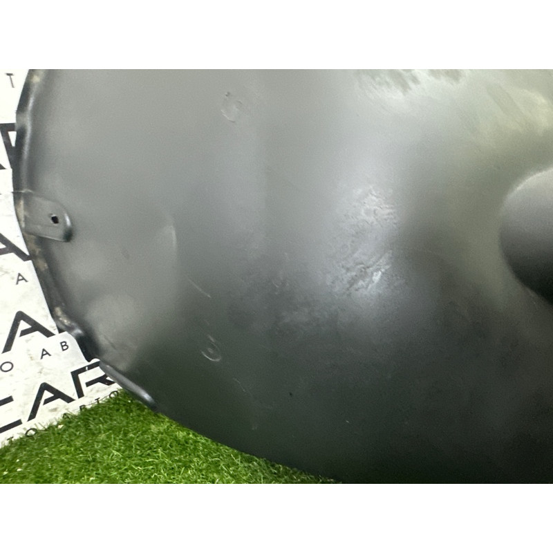 Подкрылок (кузов и элементы) AUDI Q5 8R 2010 3.2 CALB 8R0821172F