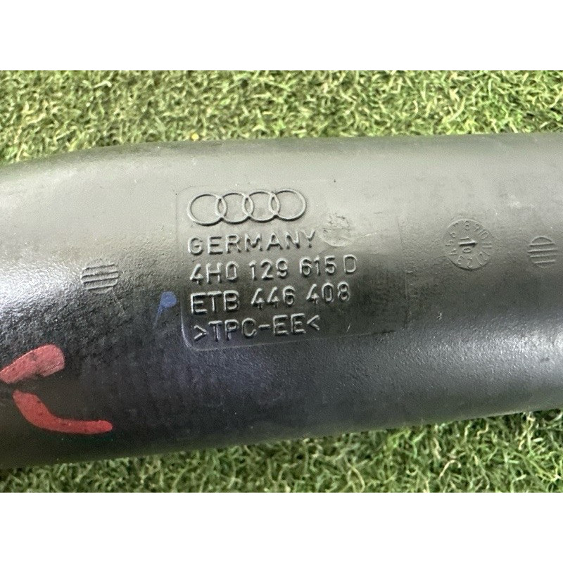 Патрубок повітряного фільтра (подача палива) AUDI A8 D4 2011 4.2 CDRA 4H0129615D