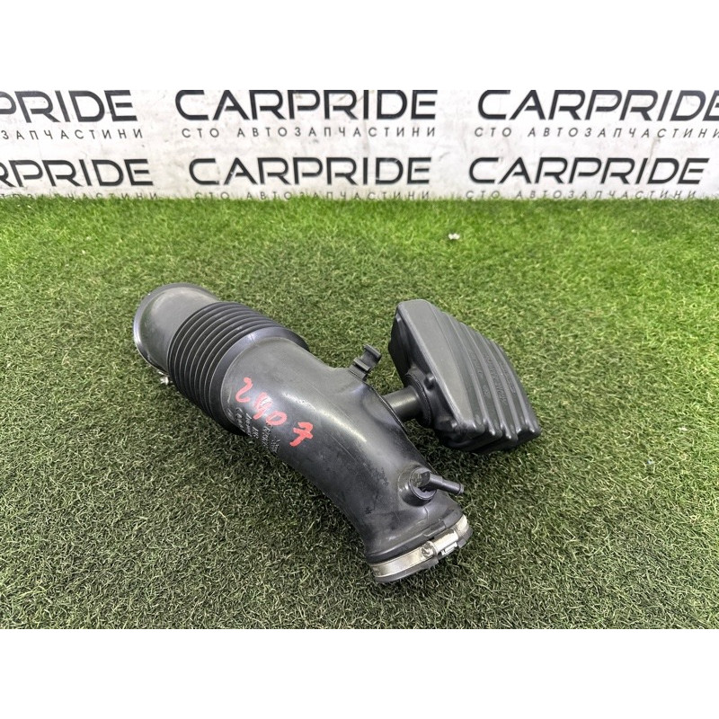 Патрубок повітряного фільтра (подача палива) AUDI Q5 8R 2010 3.2 CALB 06E129629S