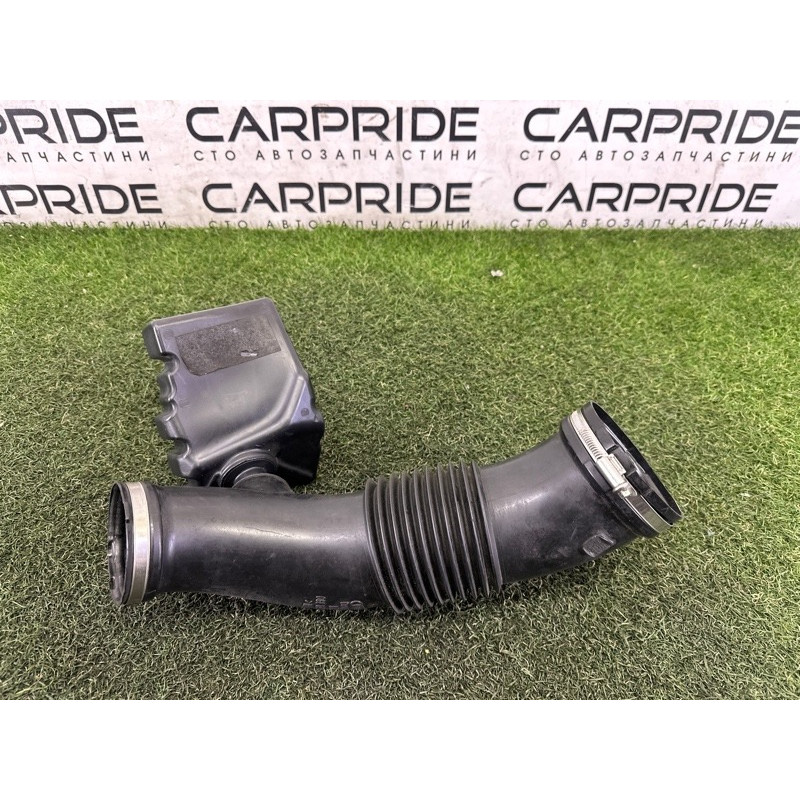 Патрубок повітряного фільтра (подача палива) AUDI Q5 8R 2010 3.2 CALB 06E129629S