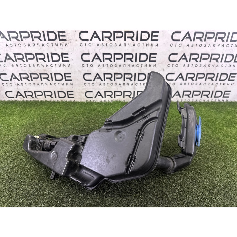 Бачок омывателя (кузов и элементы) AUDI Q5 8R 2010 3.2 CALB 8R0955453B
