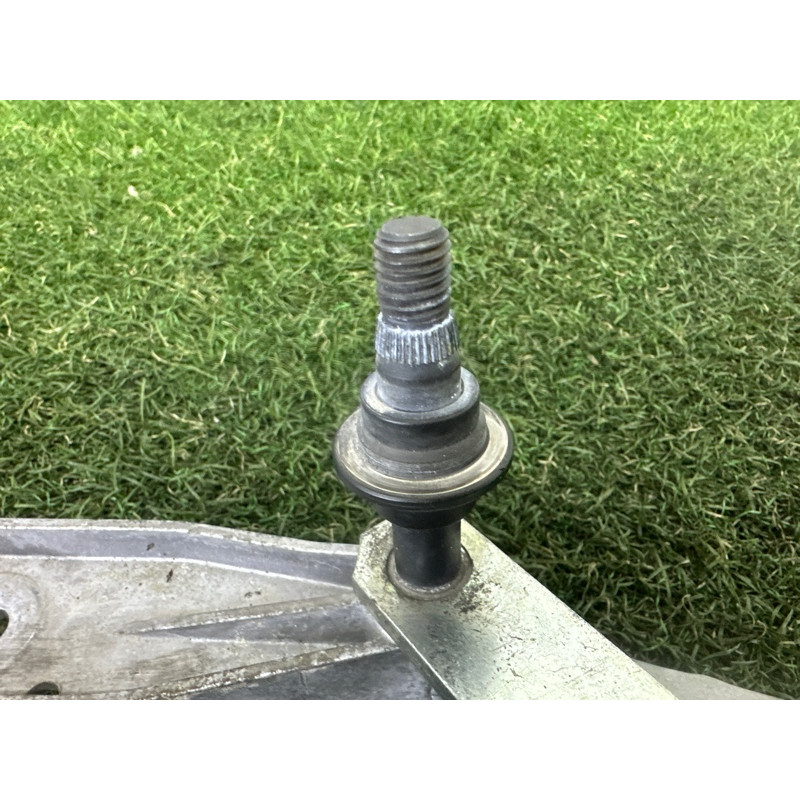 Трапеция дворников (кузов и элементы) BMW 7-series F01 2011 3.0 N54 61617306266