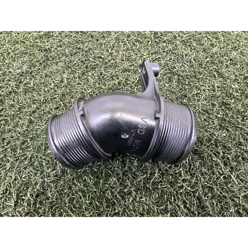 Фланец патрубка интеркулера (впускная система) LAND ROVER RANGE ROVER Sport L494 2016 3.0 Diesel LR068879