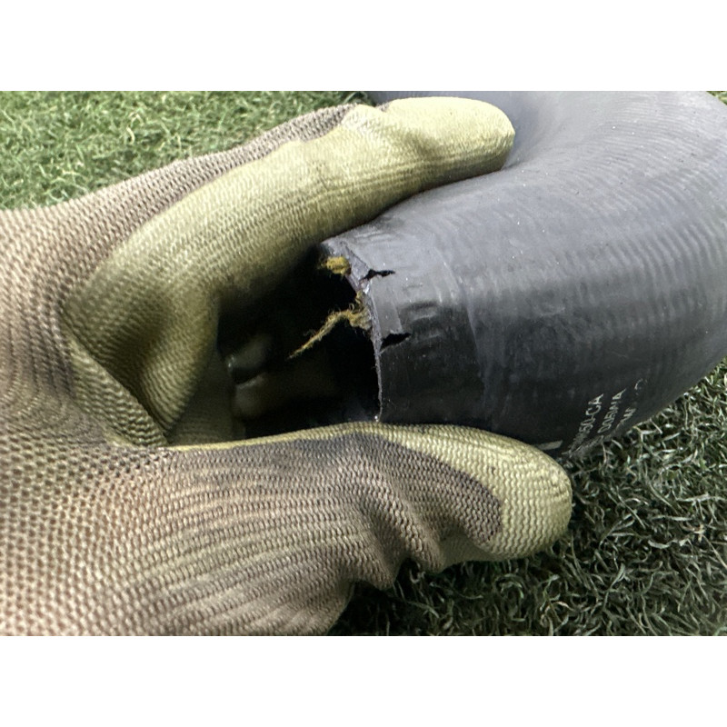 Патрубок интеркулера (двигатель и элементы) LAND ROVER RANGE ROVER Sport L494 2016 3.0 Diesel LR062413