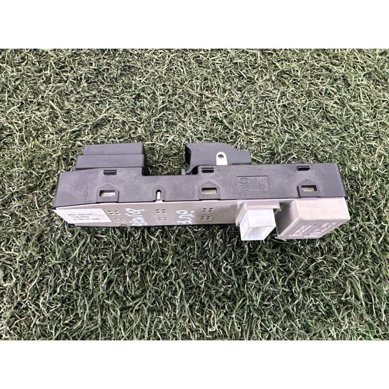 Кнопка стеклоподъемника (электрика / кнопки) Hyundai Ioniq AE 2017 1.6 93580G25004X