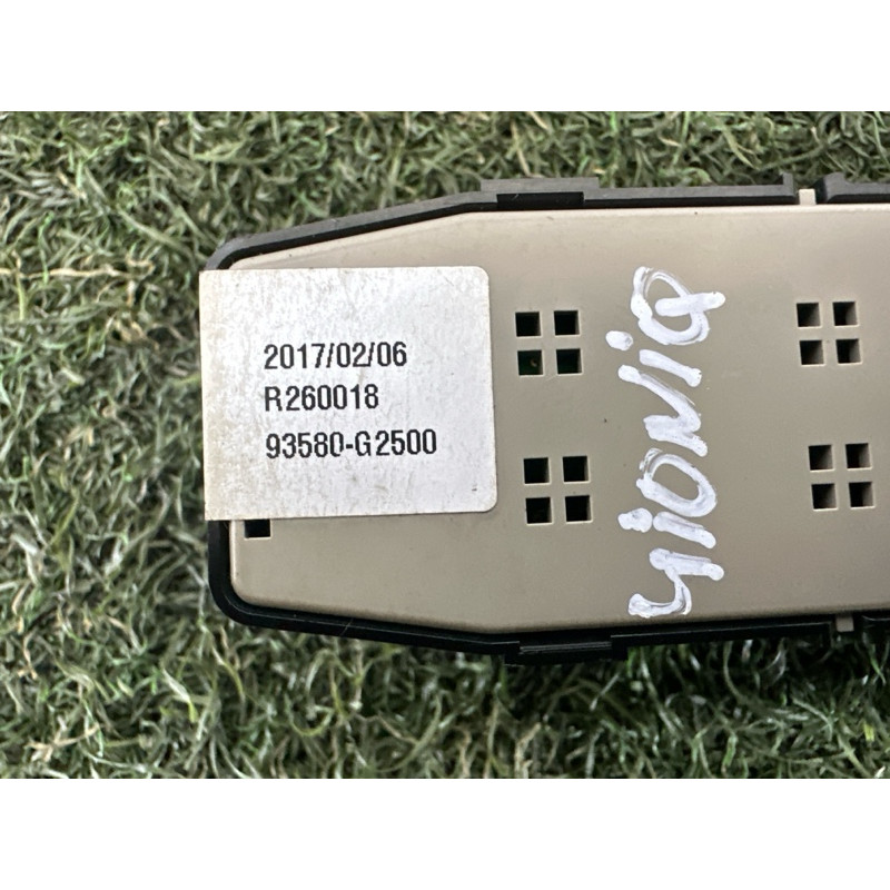 Кнопка стеклоподъемника (электрика / кнопки) Hyundai Ioniq AE 2017 1.6 93580G25004X