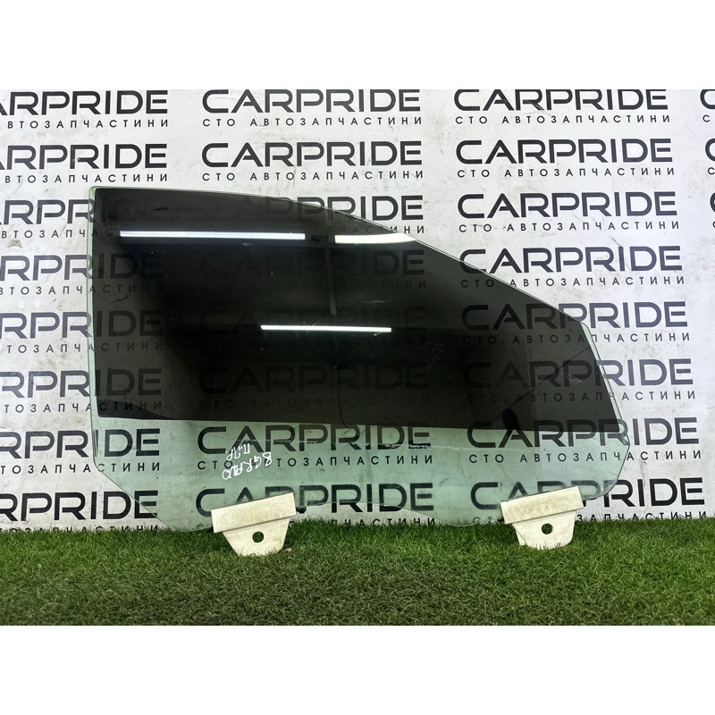 Стекло (кузов и элементы) Jeep Grand Cherokee WK2 2018 3.6 68068670AD