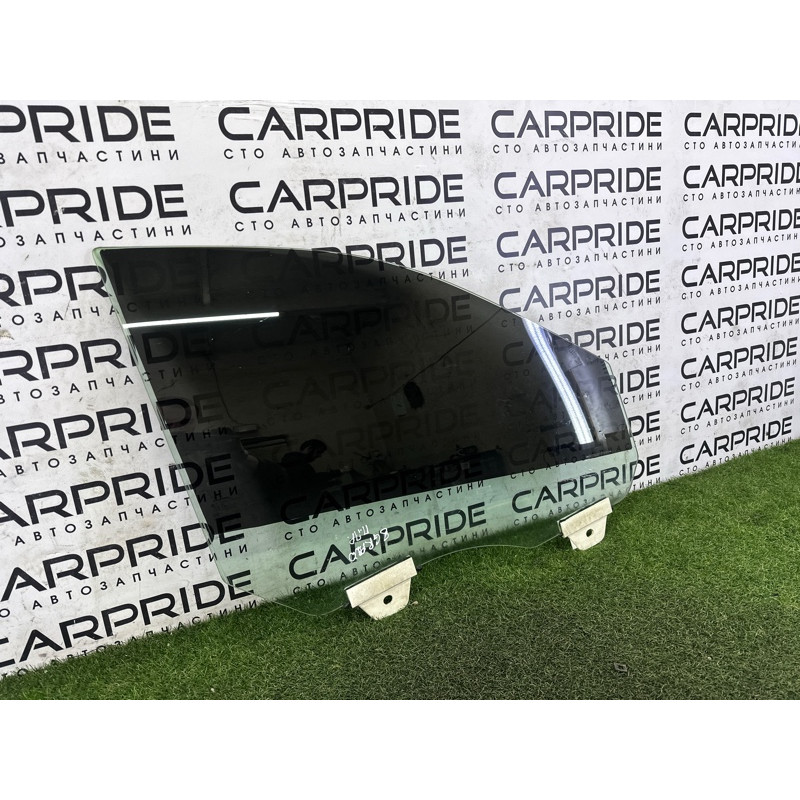 Стекло (кузов и элементы) Jeep Grand Cherokee WK2 2018 3.6 68068670AD