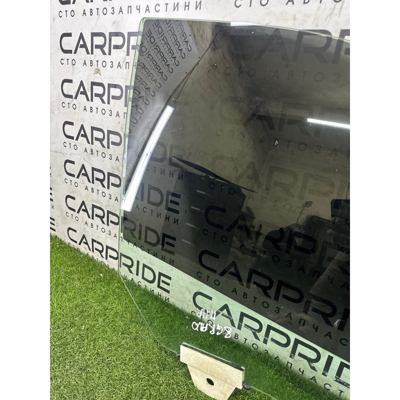 Стекло (кузов и элементы) Jeep Grand Cherokee WK2 2018 3.6 68068670AD