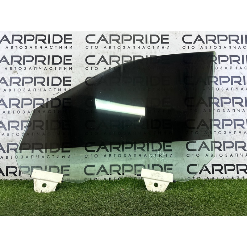 Стекло (кузов и элементы) Jeep Grand Cherokee WK2 2018 3.6 68068670AD