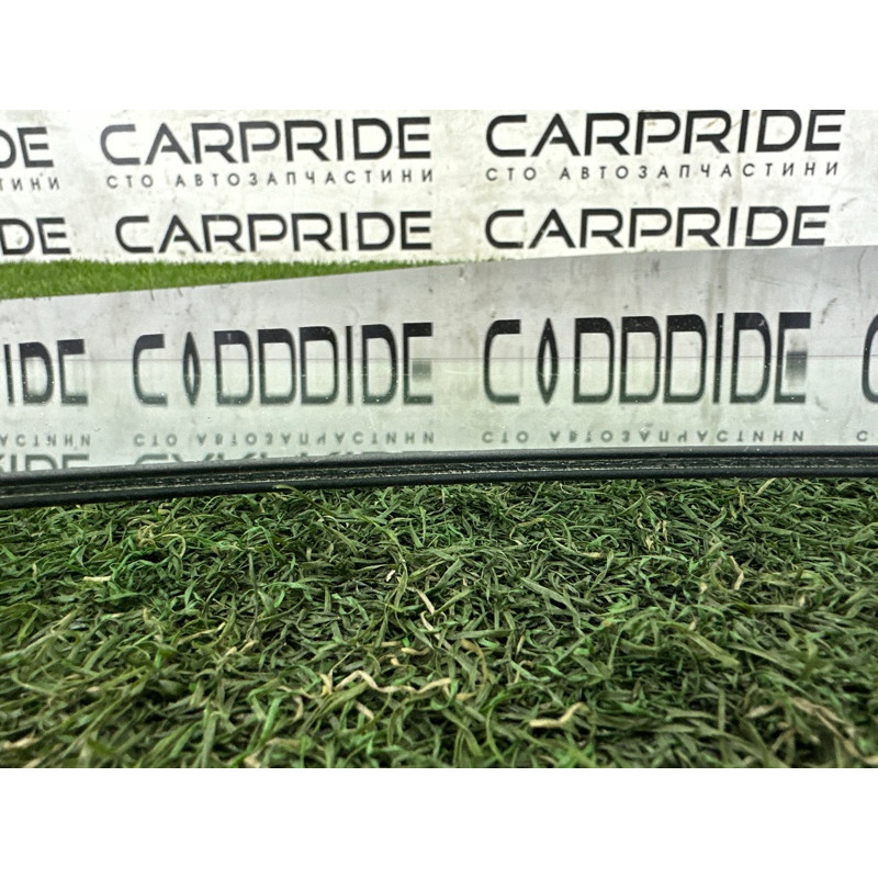 Стекло (кузов и элементы) Jeep Grand Cherokee WK2 2018 3.6 68068670AD