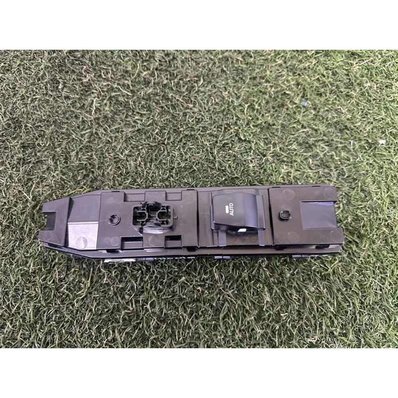 Кнопка стеклоподъемника (электрика / кнопки) Hyundai Ioniq AE 2017 1.6 93575G26004X