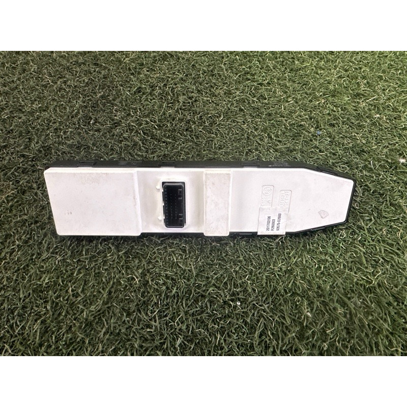 Кнопка стеклоподъемника (электрика / кнопки) Hyundai Ioniq AE 2017 1.6 93575G26004X