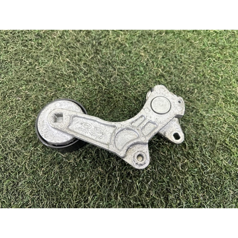 Ролик натяжний (двигун та елементи) Hyundai Ioniq AE 2017 1.6 2528103HA0