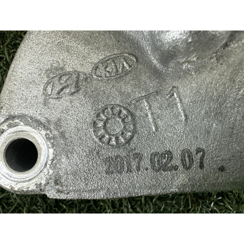 Кронштейн (двигатель и элементы) Hyundai Ioniq AE 2017 1.6 2167003HA0