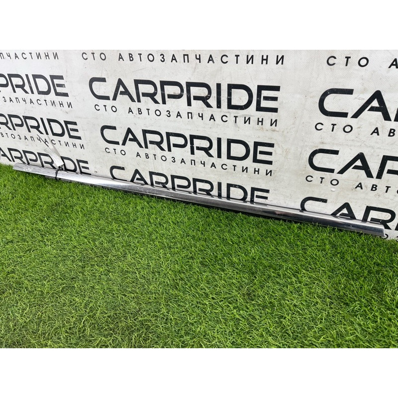 Зовнішній молдинг дверки (кузов і елементи) Jeep Cherokee KL 2014 2.4 68142975AB