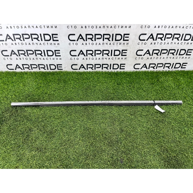 Зовнішній молдинг дверки (кузов і елементи) Jeep Cherokee KL 2014 2.4 68142975AB